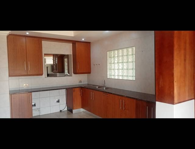5 BEDROOM HOUSE FOR SALE IN BLUE SADDLE RANCHES